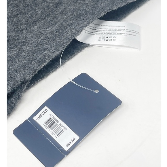 Lucky Brand Charcoal Gray Fringe Scarf NWT - Picture 8 of 8